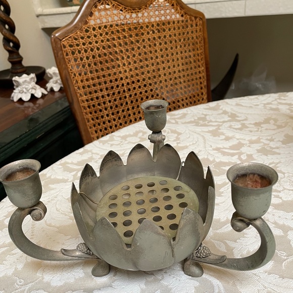 Leonard silver plate Hong Kong candle holder - Picture 1 of 6